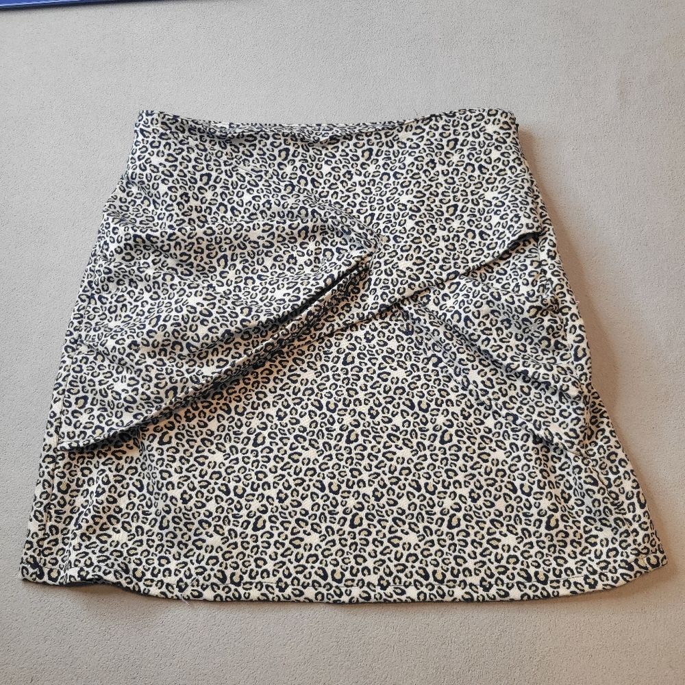 ZARA Basic Leopard Mini Skirt Size Small Animal Print